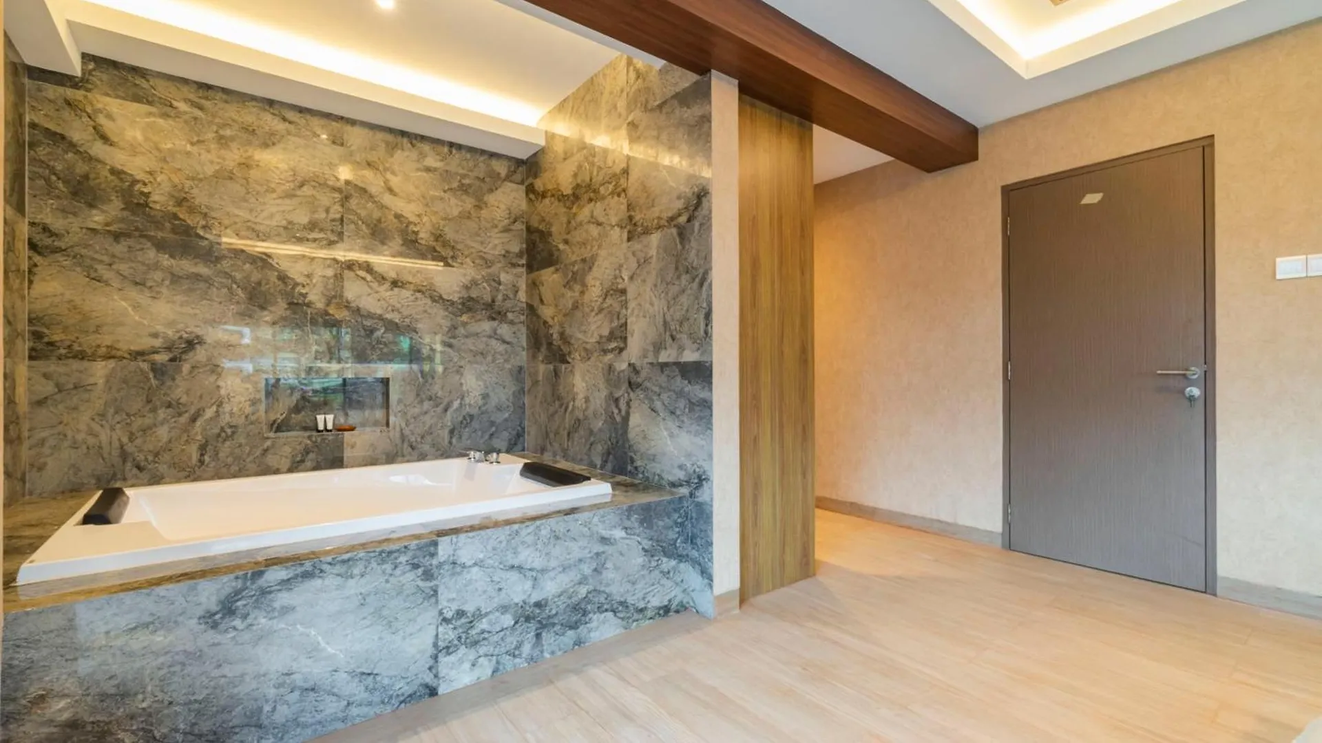 City Of Aventus Hotel - Denpasar