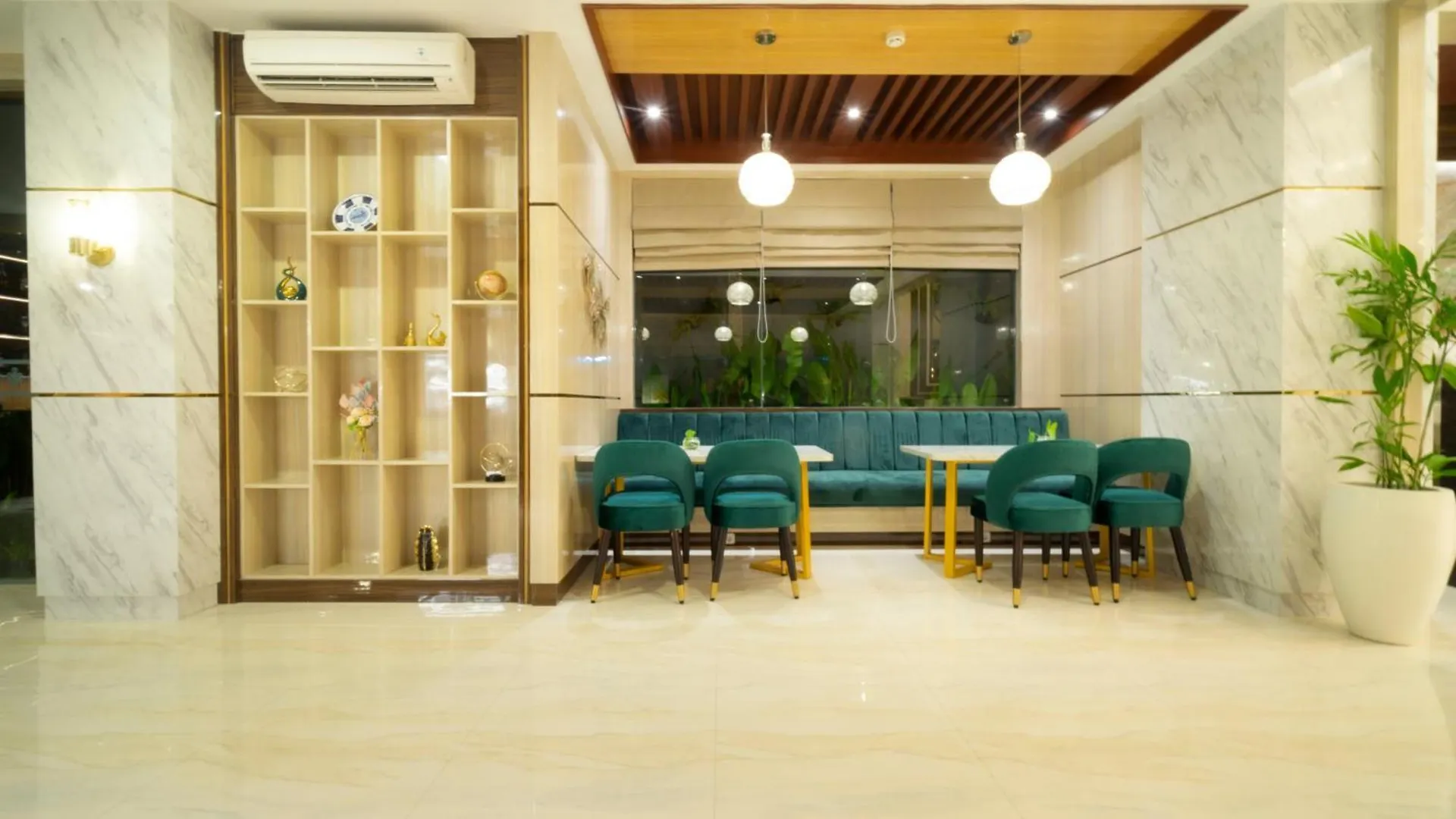 City Of Aventus Hotel - Denpasar 4*, Denpasar (Bali) Indonesia