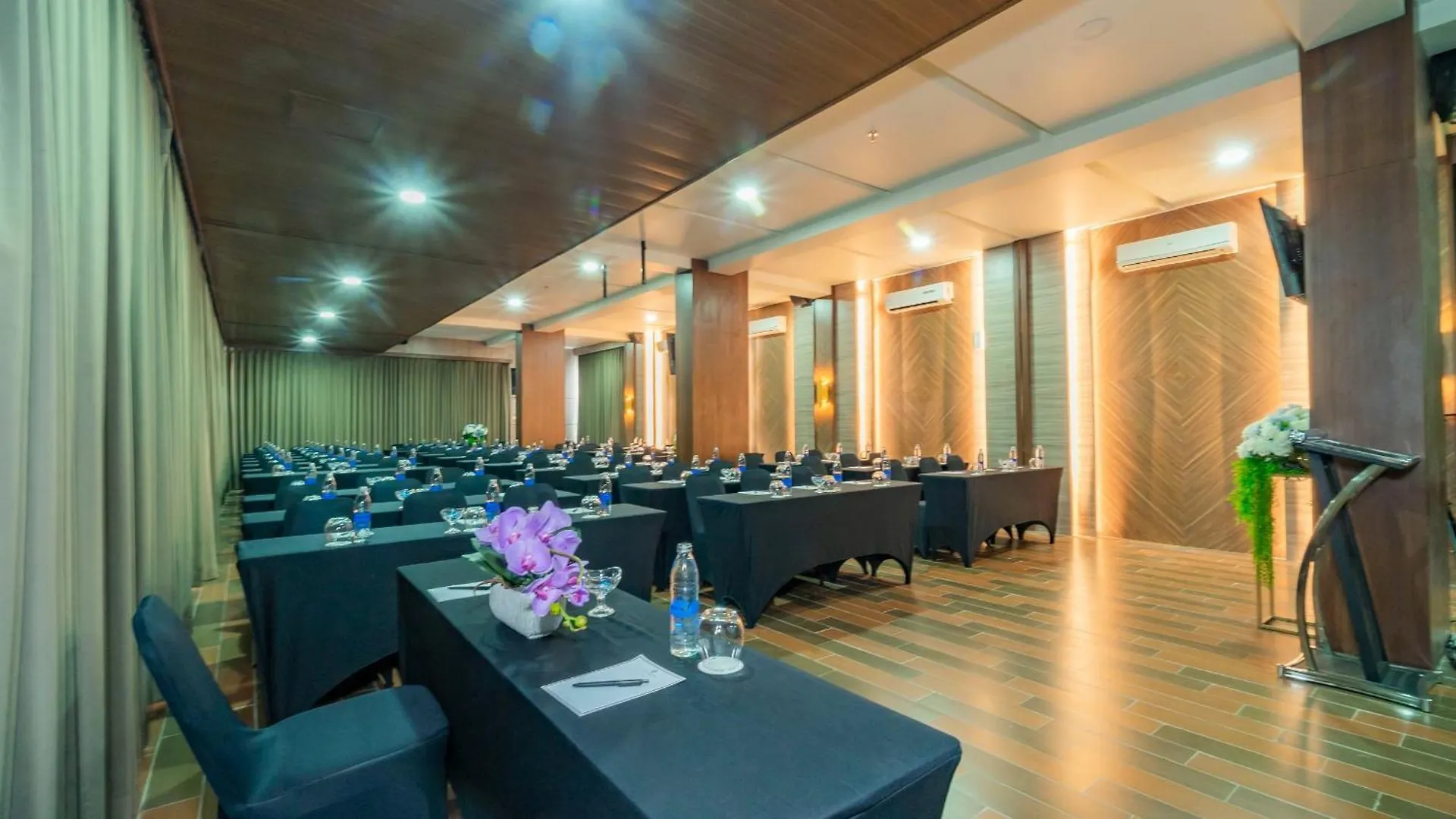 City Of Aventus Hotel - Denpasar 4*, Denpasar (Bali)