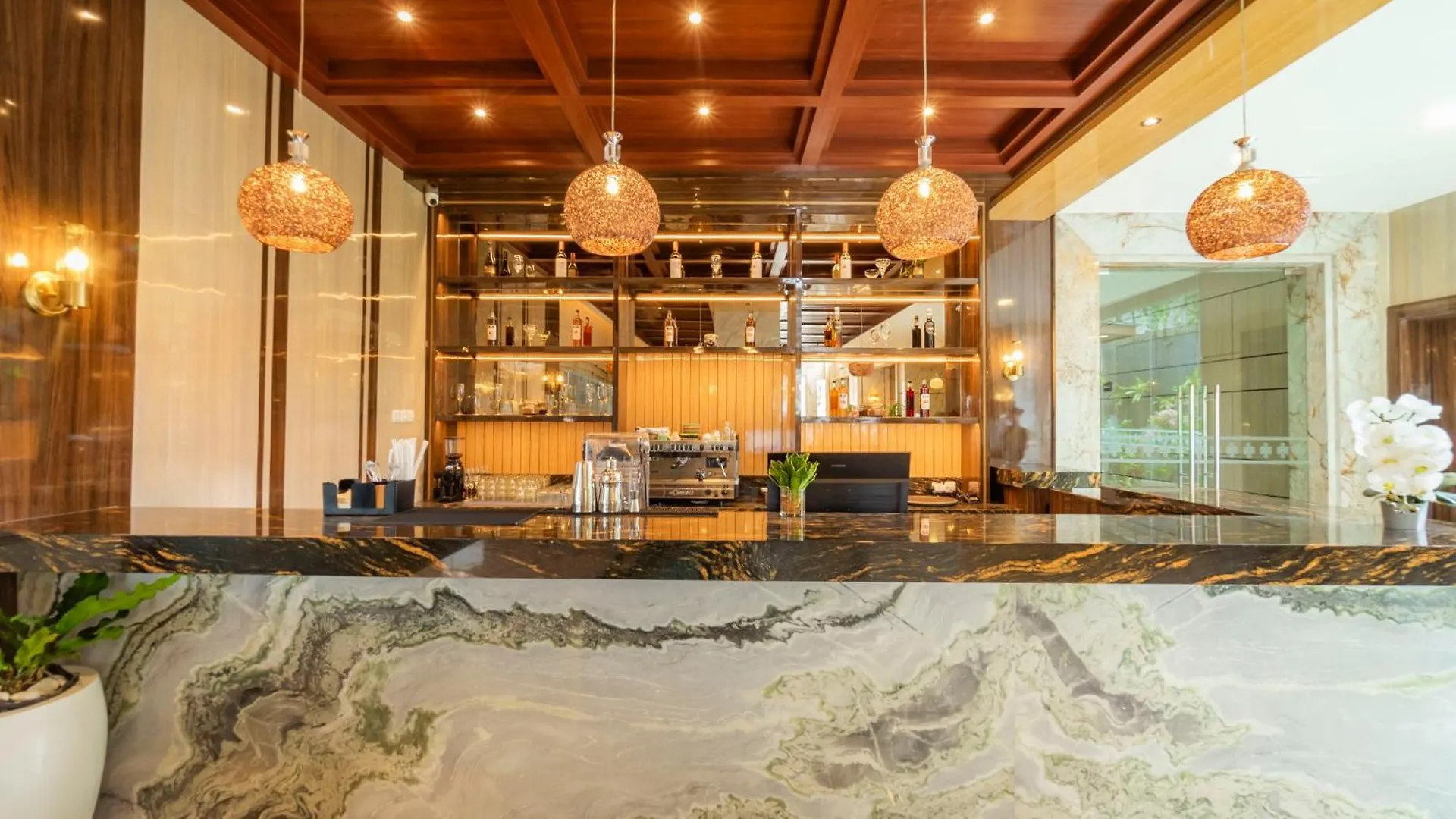 City Of Aventus Hotel - Denpasar